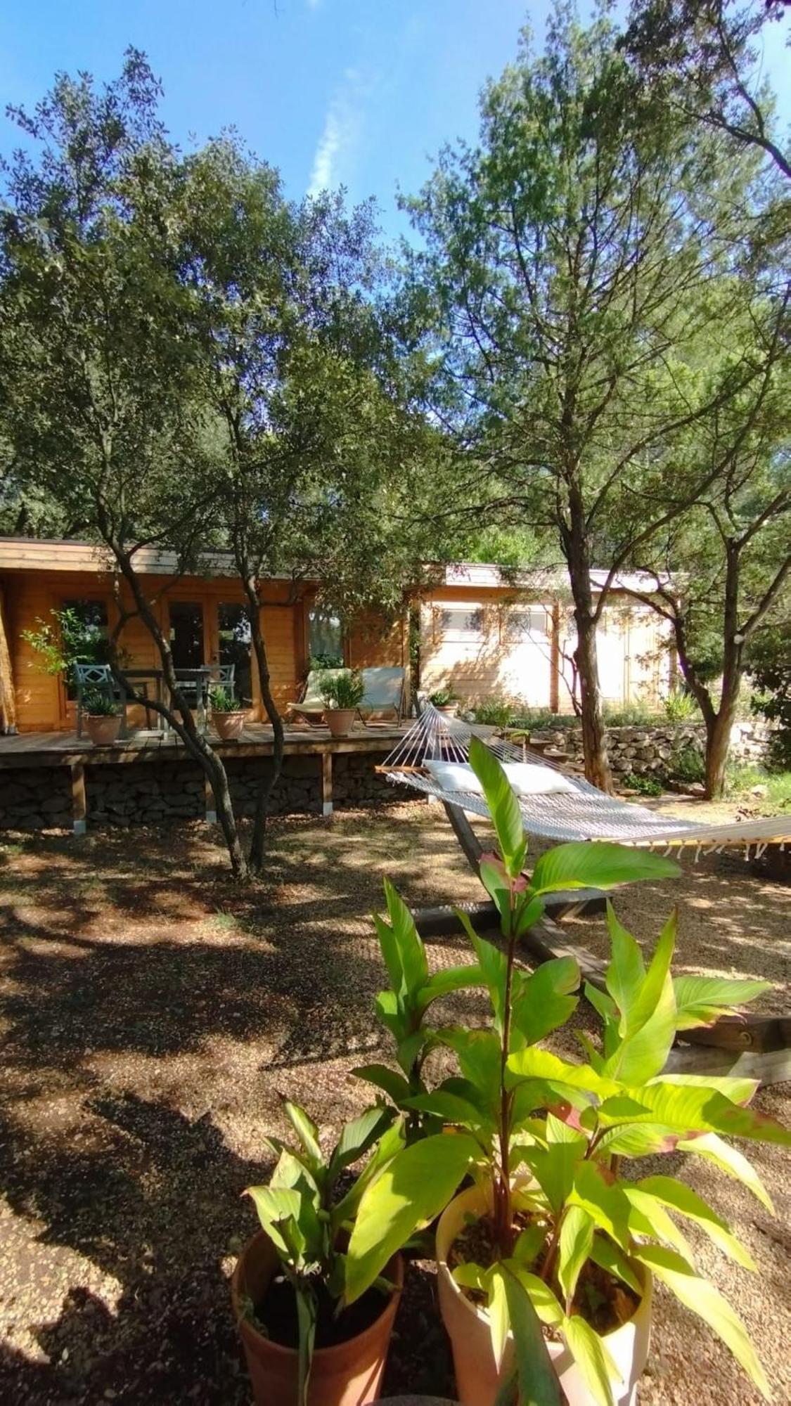 Entrecasteaux La Bergerie Des Colles B&B 외부 사진