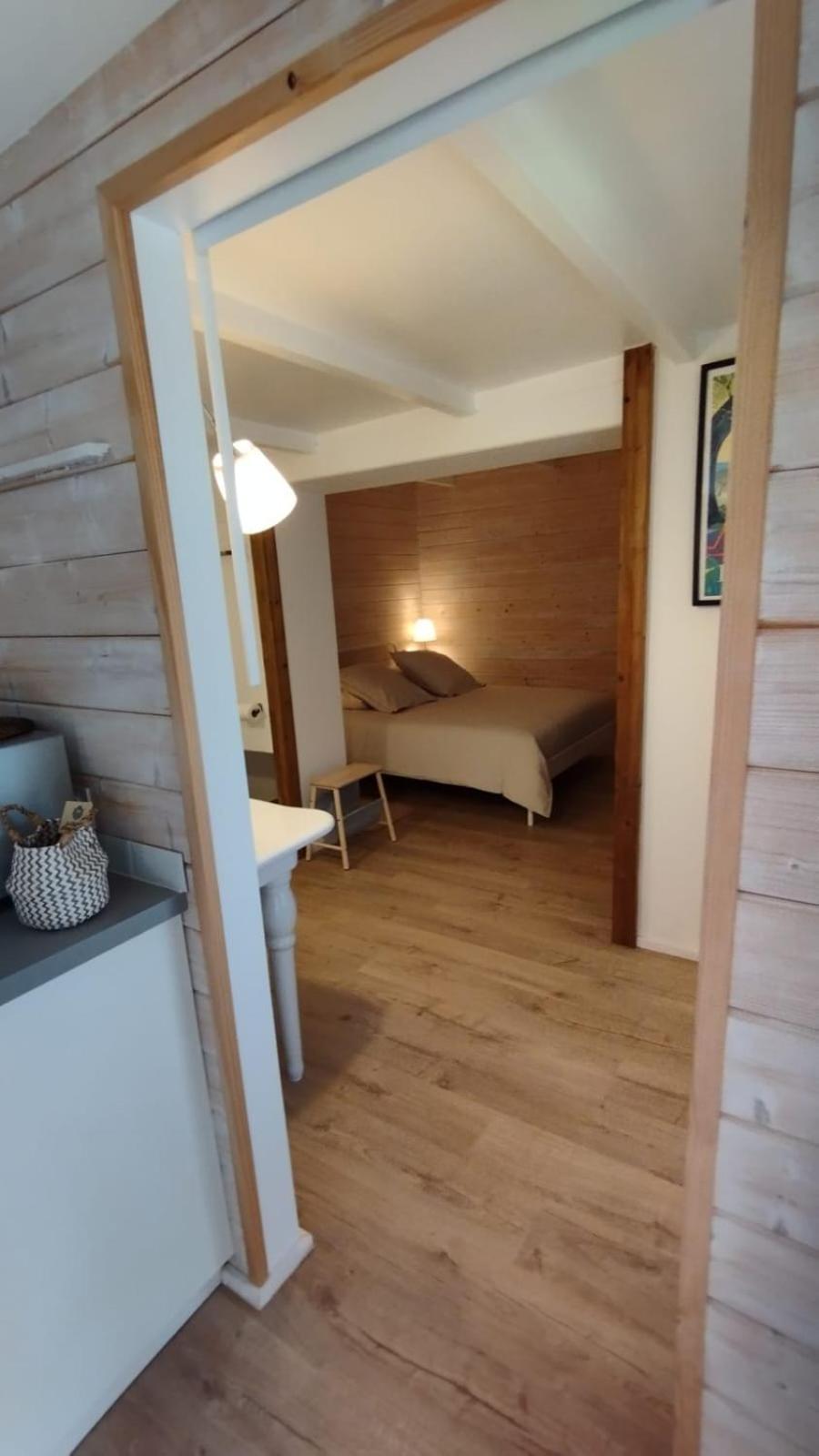 Entrecasteaux La Bergerie Des Colles B&B 외부 사진