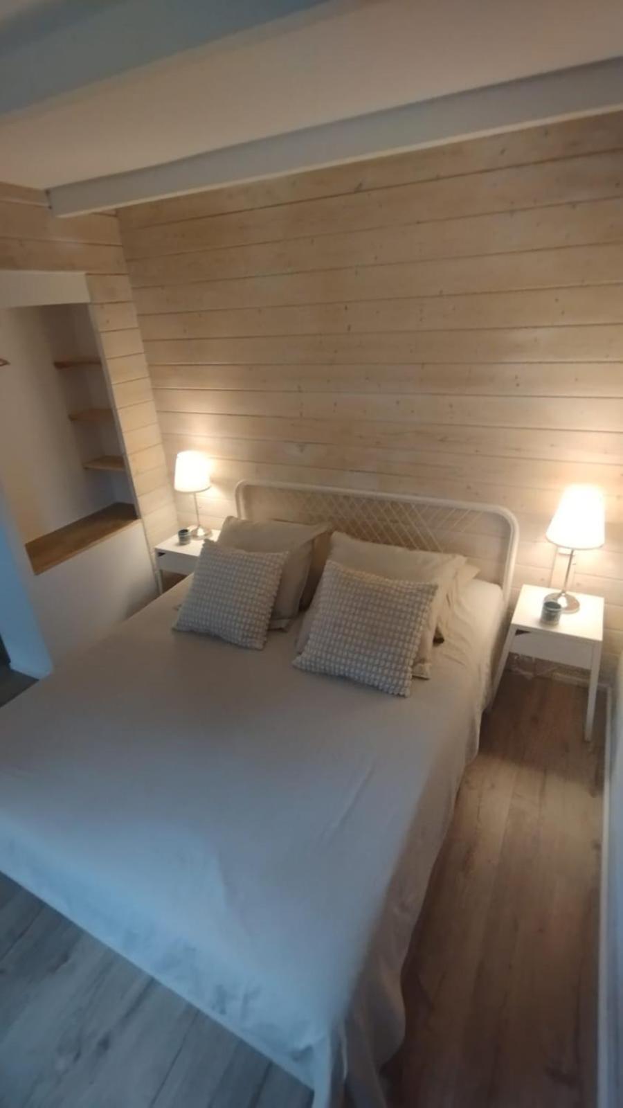 Entrecasteaux La Bergerie Des Colles B&B 외부 사진