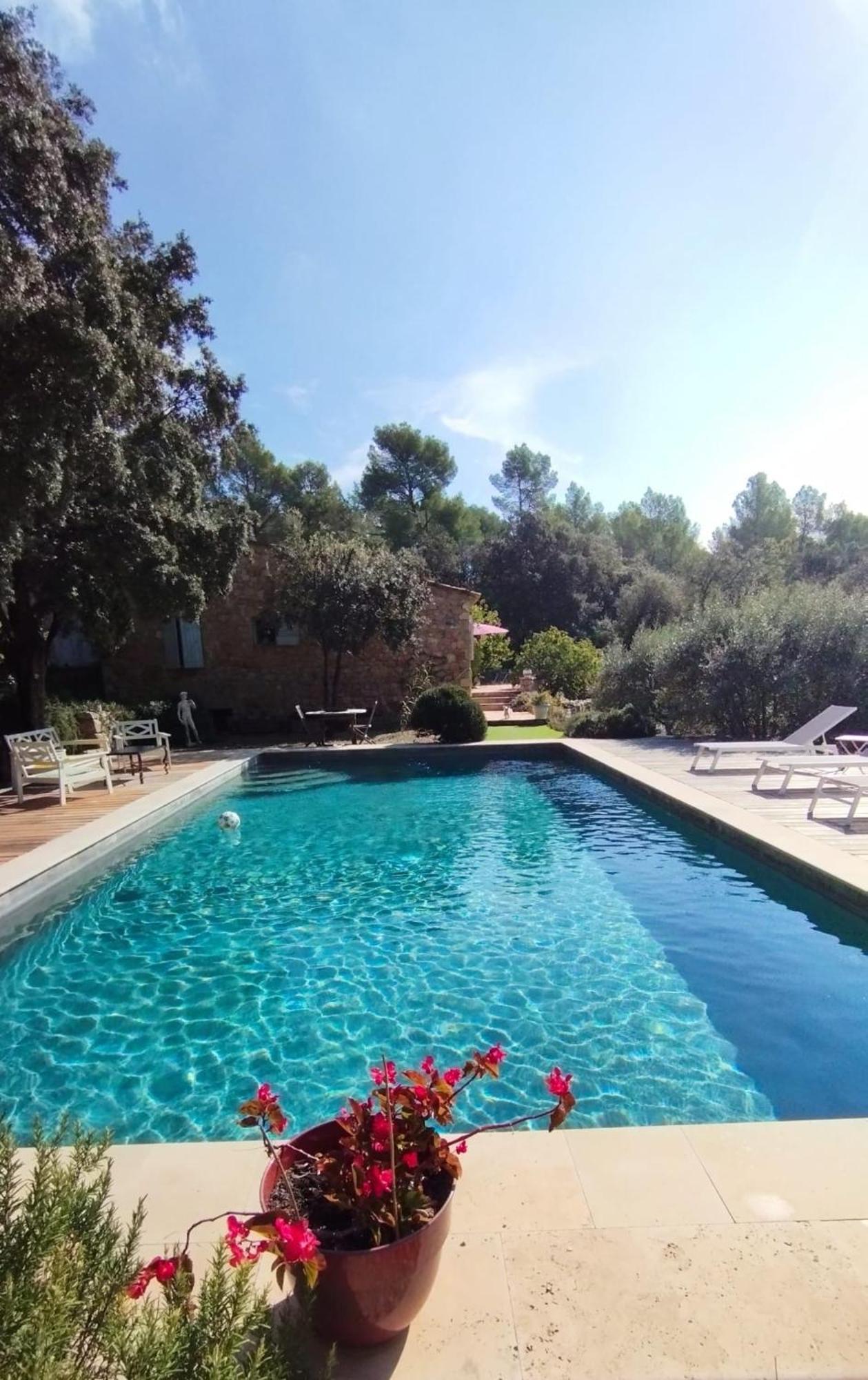Entrecasteaux La Bergerie Des Colles B&B 외부 사진